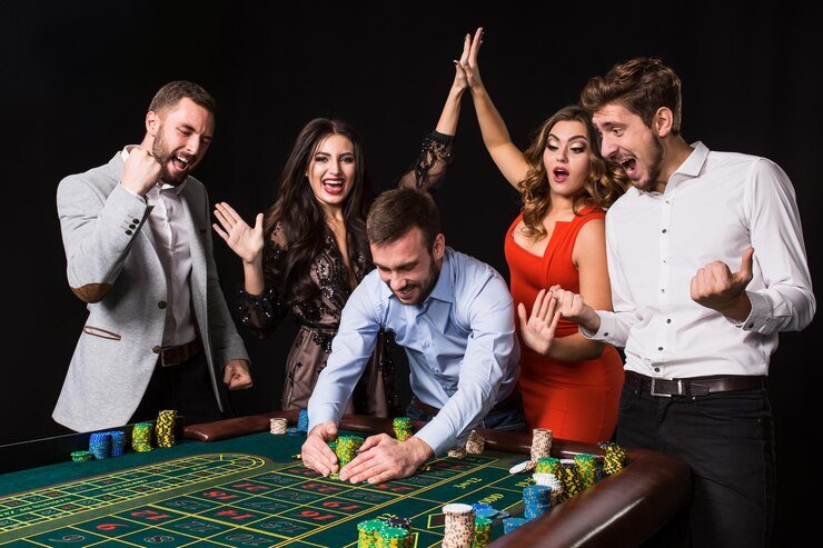Aplikasi BRI dan 526bet berdampingan di layar Android
