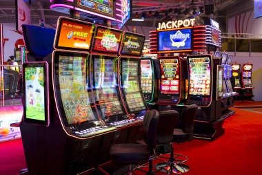 Studio produksi acara permainan langsung 526bet dengan host profesional dan kamera broadcast